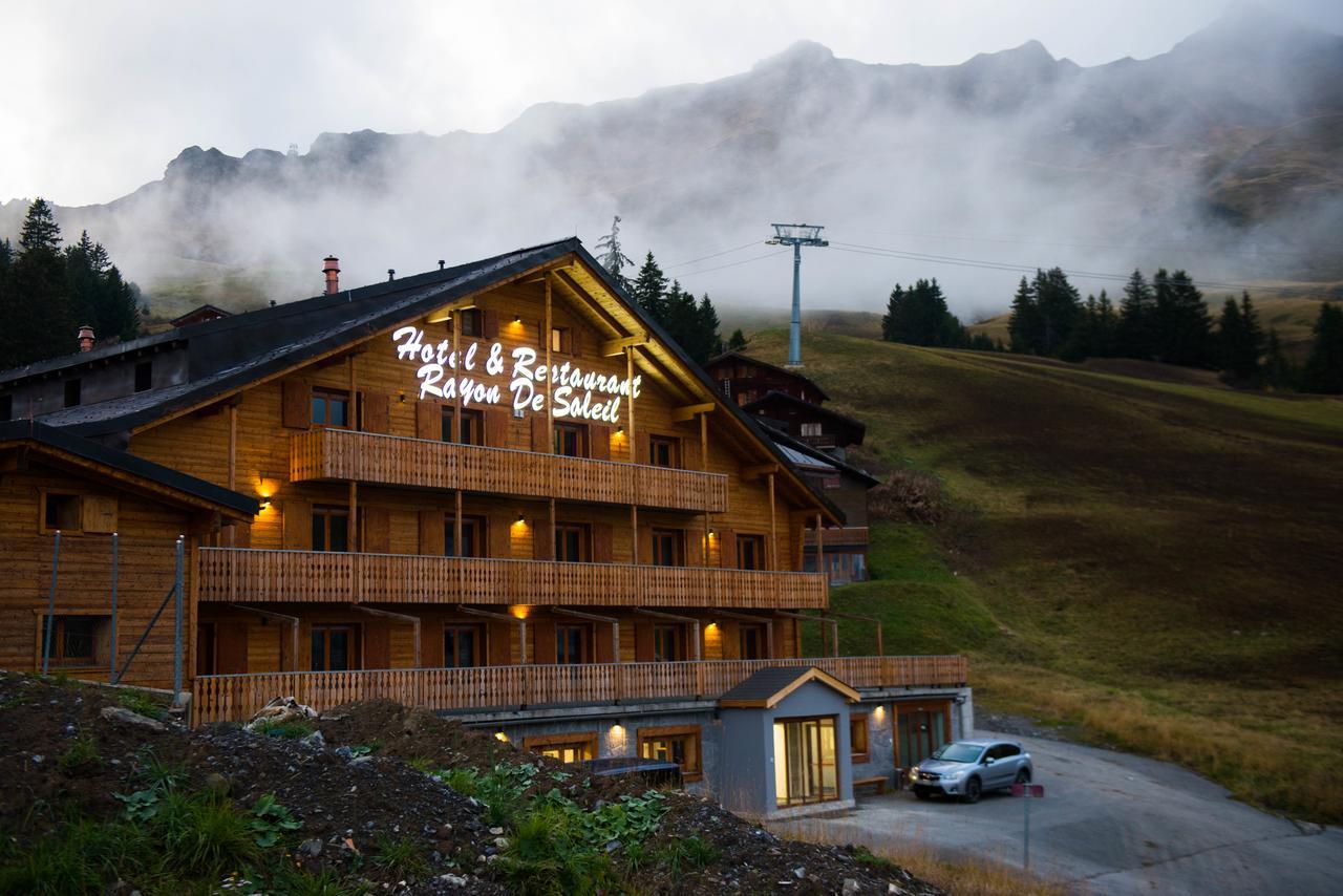 Hotel Rayon De Soleil Champéry Exterior foto