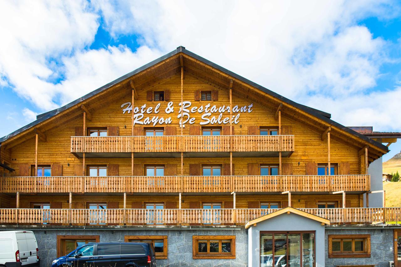 Hotel Rayon De Soleil Champéry Exterior foto