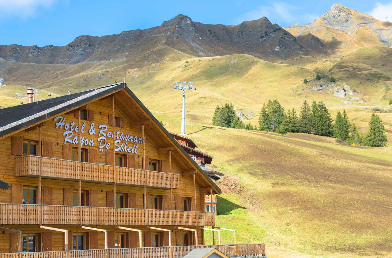 Hotel Rayon De Soleil Champéry Exterior foto